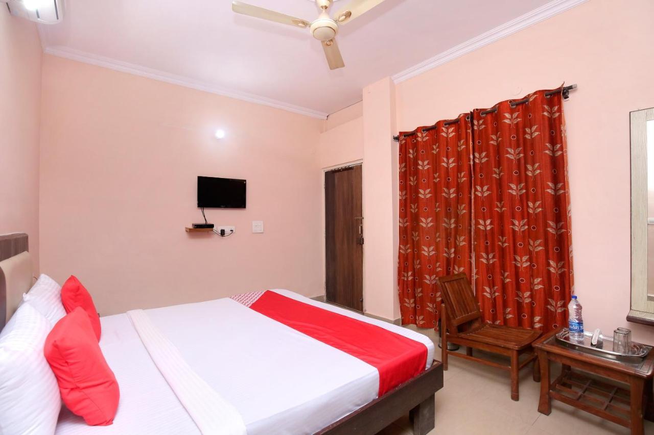 OYO 24423 Hotel Royal Sohāna Buitenkant foto