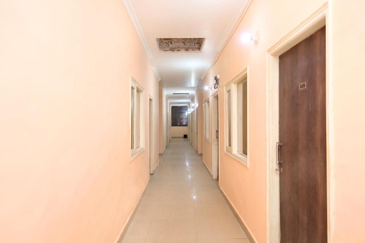 OYO 24423 Hotel Royal Sohāna Buitenkant foto